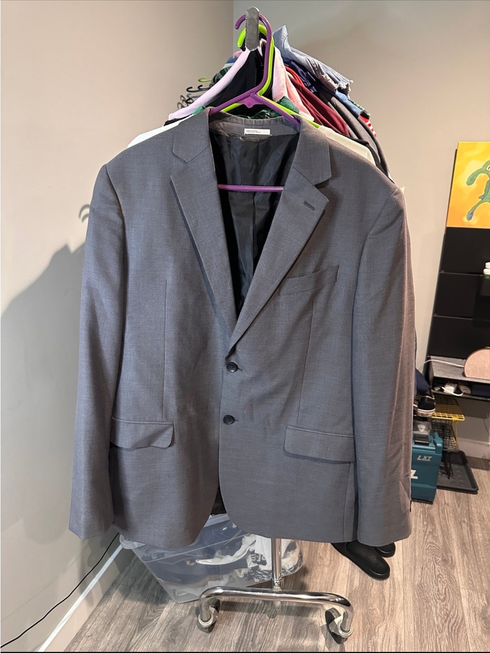 Classic Men's Gray Two-Button Bllazer